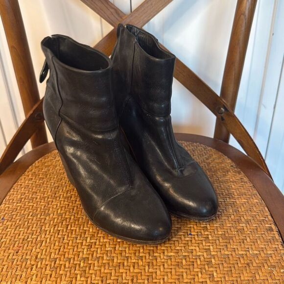 Rag & Bone classic Newbury black leather ankle booties size 39/9 - Picture 3 of 12
